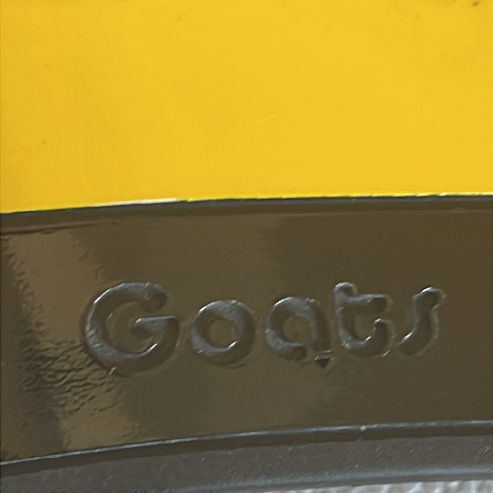 GOATS NEVER WORN BLACK/YELLOW/PINK/BLUE STRIPE COMFORTABLE SLIP ON SLIDE SZ 10 - Picture 6 of 7